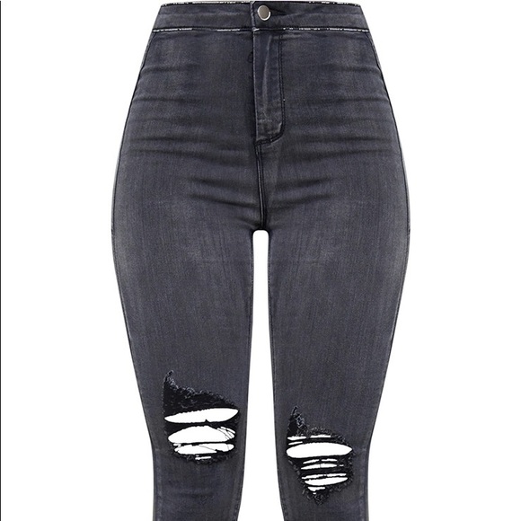 PrettyLittleThing Black Washed Knee Rip Disco Skinny Jeans - Picture 2 of 2